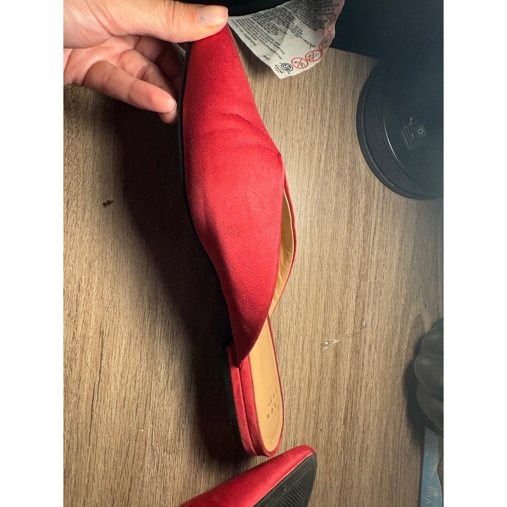 A New Day Womens Red Velvet Pointed Toe Mules V-Cut Slip On Flat Slides Size 9 - Picture 3 of 4